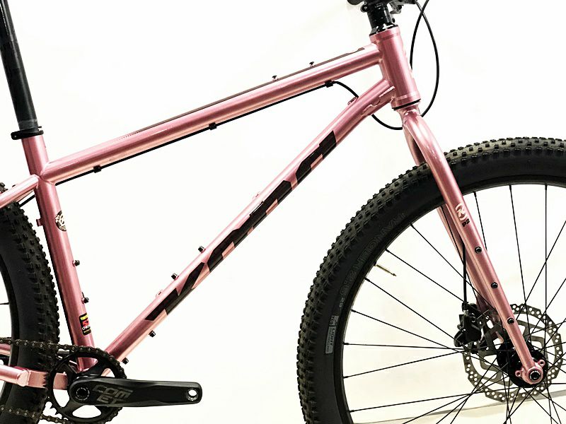 ● 美品 コナ KONA ユニット UNIT シングルスピードモデル 2022年モデル 29er クロモリ マウンテンバイク Boost規格 Mサイズ  ピンク