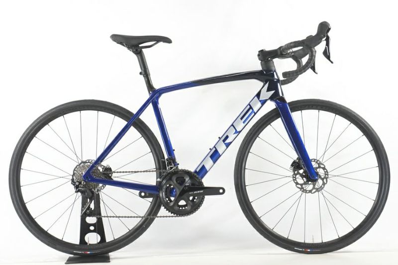 ◆◆未使用 トレック TREK エモンダ EMONDA SL5 Disc 2023年モデル カーボン ロードバイク 54サイズ 105 R7000  11速 ディスクブレーキ（サイクルパラダイス大阪より配送）