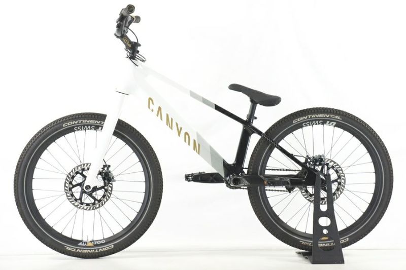 ◇◇訳アリ キャニオン CANYON スティッチCFRトライアル Stitched CFR Trial 2022年モデル カーボン  ダートジャンプバイク Mサイズ SS MTB（サイクルパラダイス大阪より配送）