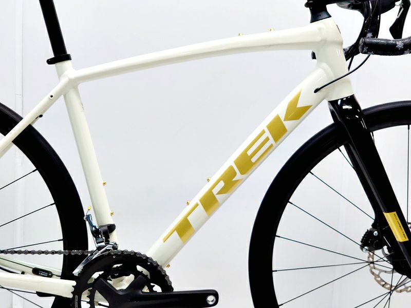 ▽▽トレック TREK DOMANE AL4 2022年モデル アルミ ロードバイク 54サイズ 2×10速 エラ  ホワイト（サイクルパラダイス福岡より配送）