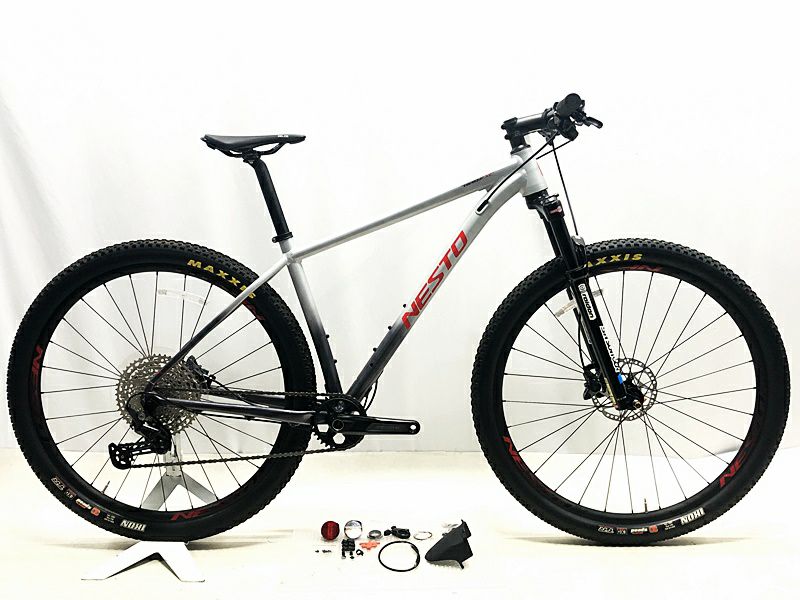 ○未走行品 ネスト トレイズ TRAZE XC 2022~2023年 29er マウンテンバイク Boost規格 18inchサイズ  グレー/ダークグレーグラデーション