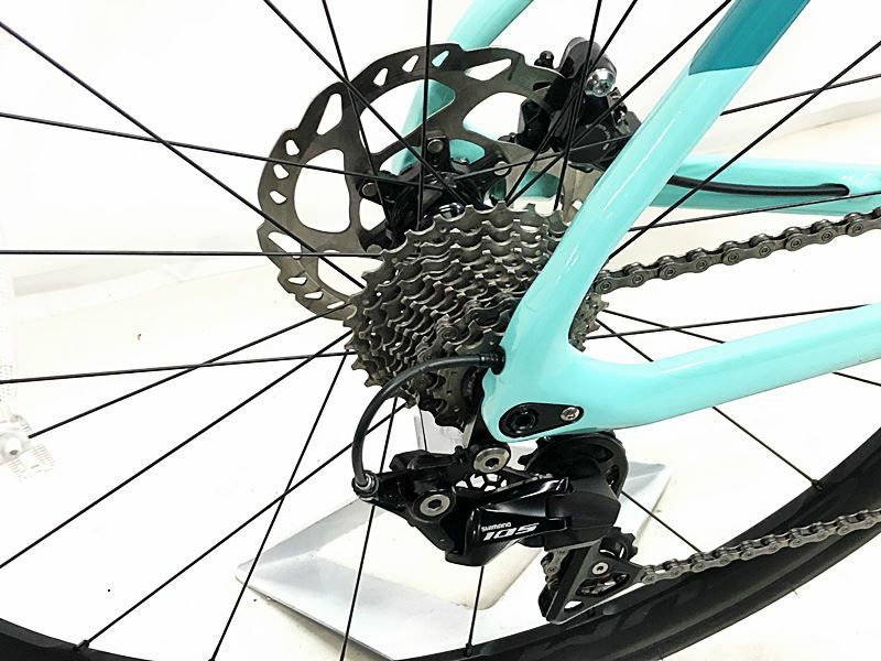 当サイト限定 完成車 BIG SALE】美品 ビアンキ BIANCHI インフィニート INFINITO CV DISC 105/ULTEGRA  MIX 油圧DISC 2022年 カーボンロードバイク 50サイズ チェレステ【期間限定 11/26 午前10時迄】