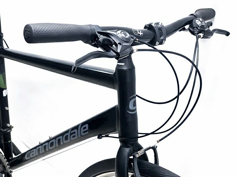 当サイト限定 完成車 BIG SALE】訳アリ キャノンデール CANNONDALE クイック QUICK 6 2017年 クロスバイク Lサイズ  ブラック ☆【期間限定 12/26 午前10時迄】