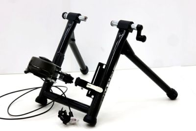 配送不可・店頭受取限定商品】ワフーWAHOO キッカー バイク KICKR BIKE WFBIKE1 ローラー台 屋内用スマートバイク  ヘッドウインド付属