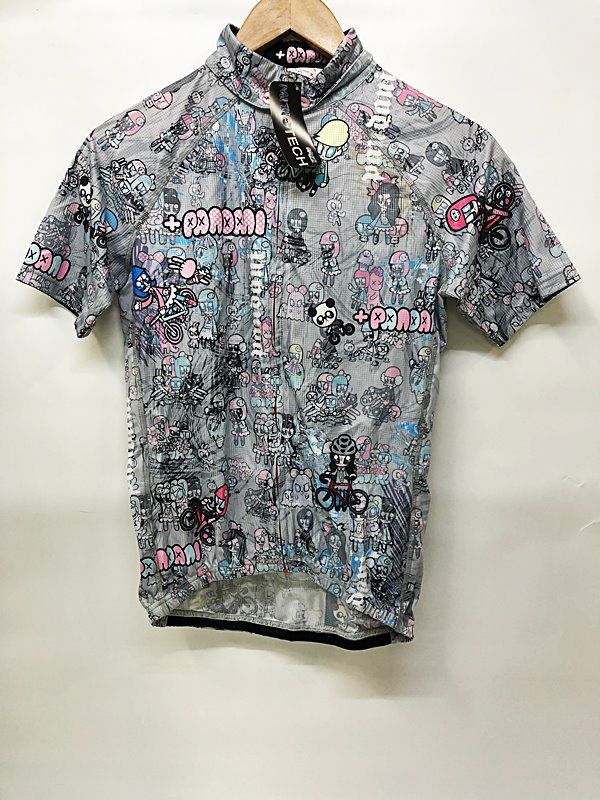 オリジナルデザインが目を惹くサイクルウェア パンダーニ