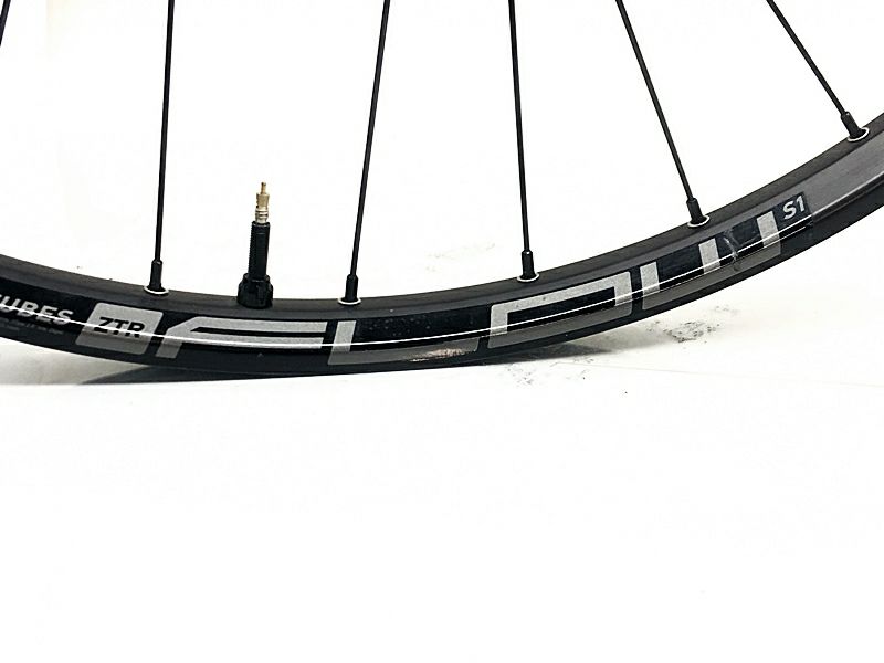 【新品】STAN'S NOTUBES スタンズノーチューブ チューブレスシステム Amazon | NoTubes スタンズノーチューブ(STAN'S NOTUBES) TIRE