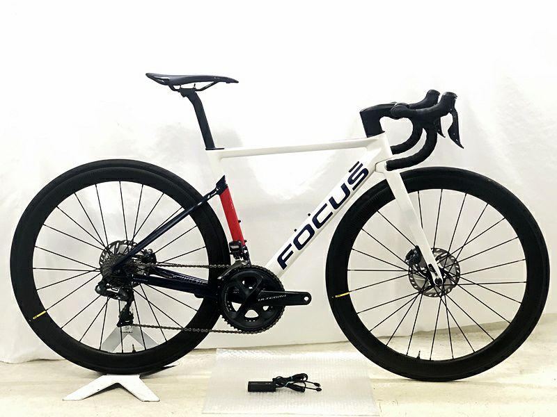 フォーカス FOCUS イザルコ マックス IZALCO MAX DISC 9 ULTEGRA R8000 電動Di2 油圧DISC 2020年  ロードバイク 50(XS)サイズ ホワイト