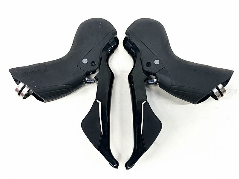 Shimano R7020 105 油圧式　stiレバー　左右セット Amazon.co.jp: シマノ SHIMANO 105 ST-R7020 油圧STIシフター