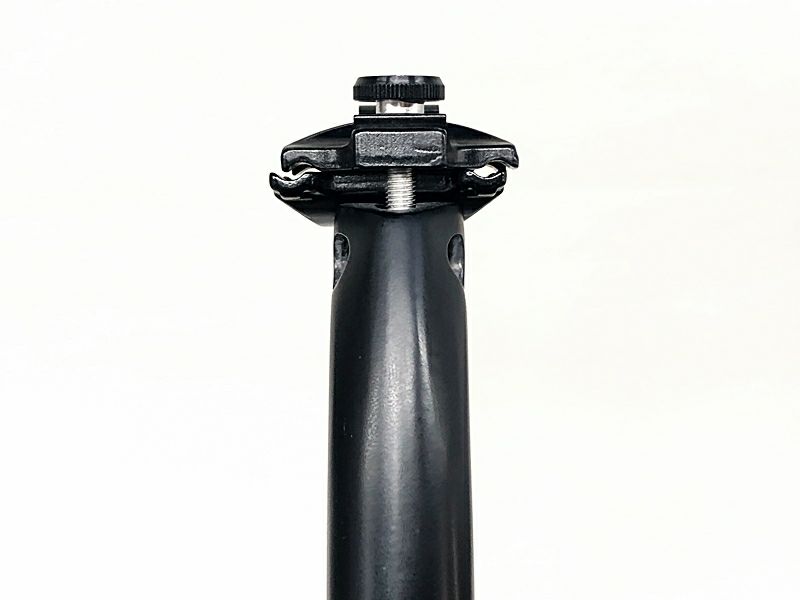 【美品】チャプター2 高剛性・軽量カーボンシートポスト 径31.6mm 223g プライスダウン開始】チャプター2 CHAPTER2 31.4/320mm カット済