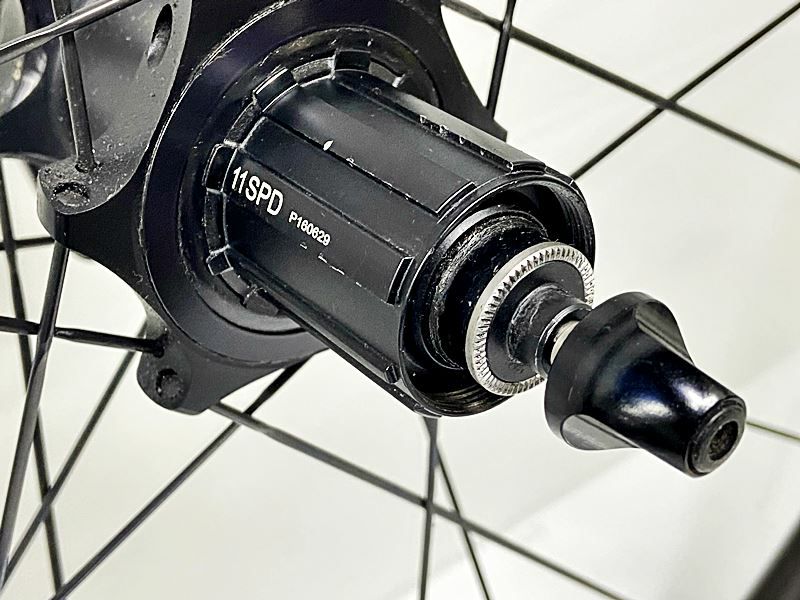 ジップ ZIPP 303S カーボン チューブレスレディ ディスク