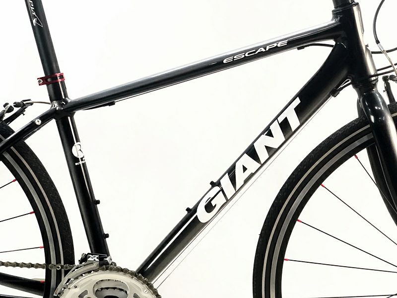 GIANT ESCAPE R3ジャイアント エスケープ XSサイズ 2015 あの定番クロスバイクがついにモデルチェンジ！先行発表された