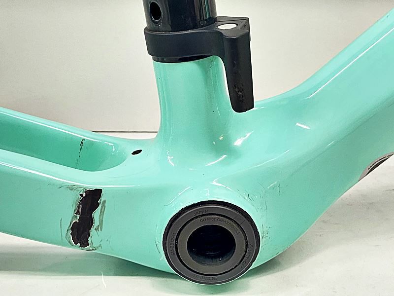 Bianchi oltre ビアンキ オルトレ XR3 フレームセット55サイズ Bianchi oltre ビアンキ オルトレ XR3 フレームセット55サイズ
