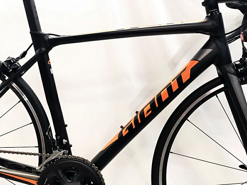 Giant ロードバイク ブラック・オレンジ Giant ロードバイク ブラック・オレンジ