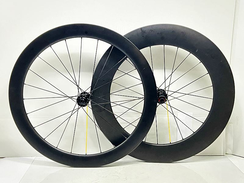 TNI Evolution Light チューブラータイヤ カーボン 11s ○TNI Evolution light ハブ ノンブランド カーボンリム シマノ