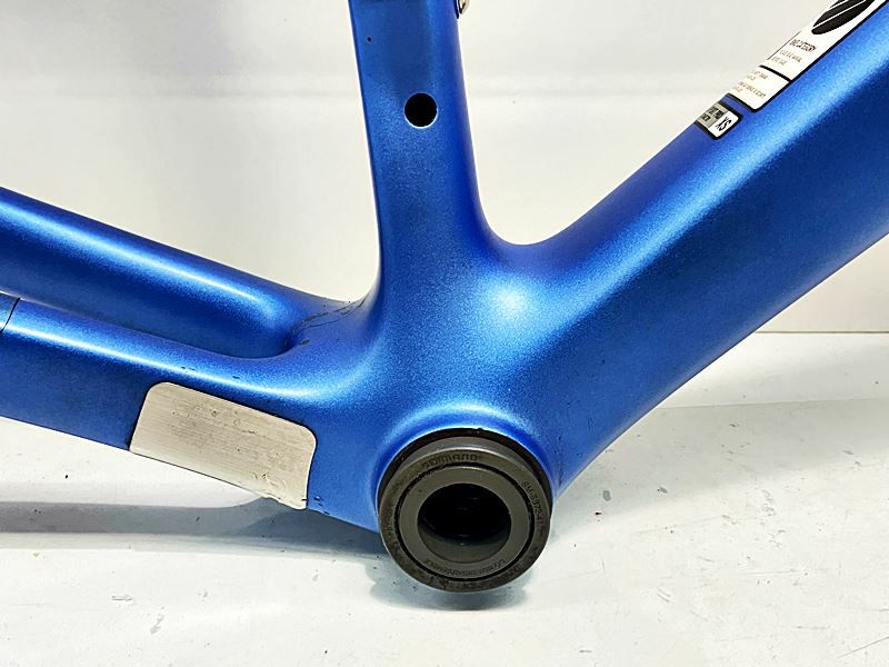 CANYON ULTIMATE CF SL Lフレームセット　(ハンドル込み) CANYON ULTIMATE CF SL Lフレームセット (ハンドル込み)