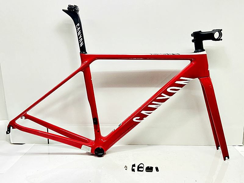 イッチュー　キャニオンアルティメットCFR フレームセット　XSサイズ Ultimate CFR Disc Frame and Brake Kit | CANYON JP