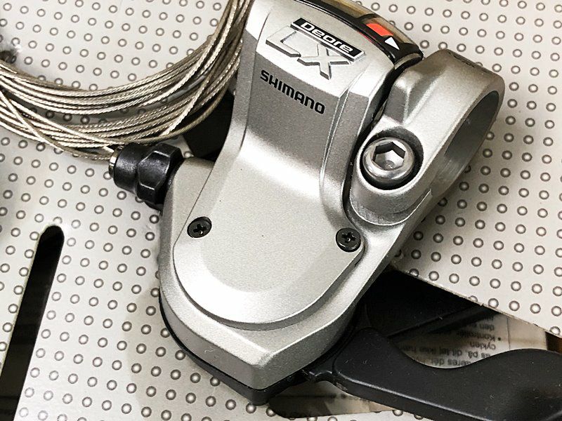未使用品 シマノ SHIMANO ディオーレLX DEORE LX SL-M580 3x9S