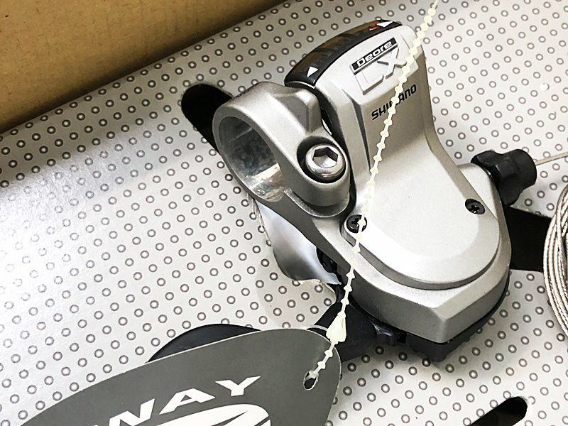 未使用品 シマノ SHIMANO ディオーレLX DEORE LX SL-M580 3x9S