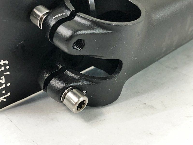 【超美品】CYRANO R1　カメレオンカーボンフィジーク　シラノ 超美品】CYRANO R1 カメレオンカーボンフィジーク シラノ - メルカリ