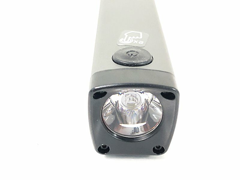 【使用回数　少数Bontrager Ion Elite Rフロントバイクライト Bontrager Ion Elite R Front Bike Light - Trek Bikes