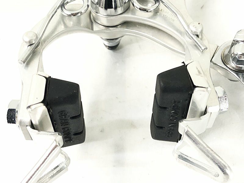 Campagnolo Athenaブレーキキャリパー。表と裏 Campagnolo Athenaブレーキキャリパー。表と裏 CAMPAGNOLO