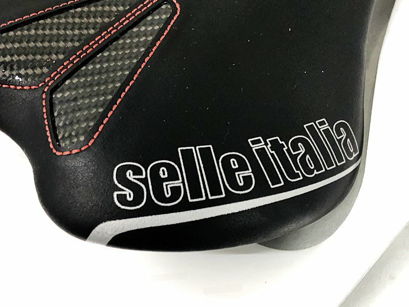 未使用品 セライタリア SELLE ITALIA SLR KIT CARBONIO FLOW L2
