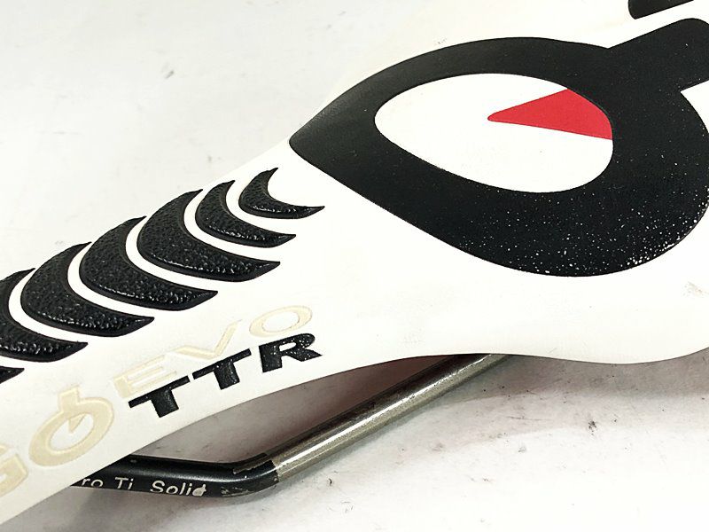 ナデシコ プロロゴ PROLOGO ナゴ エヴォ TTR NAGO EVO TTR サドル