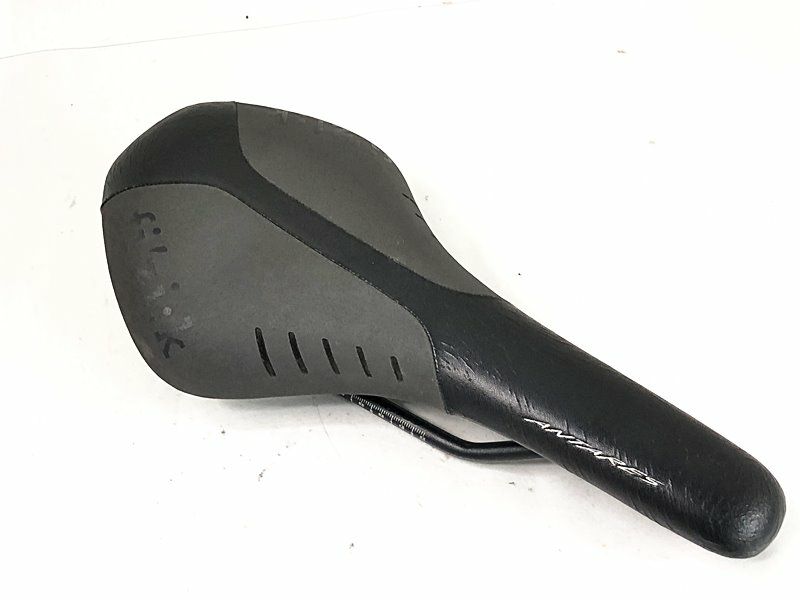 フィジーク FIZIK アンタレス R7 ANTARES R7 サドル