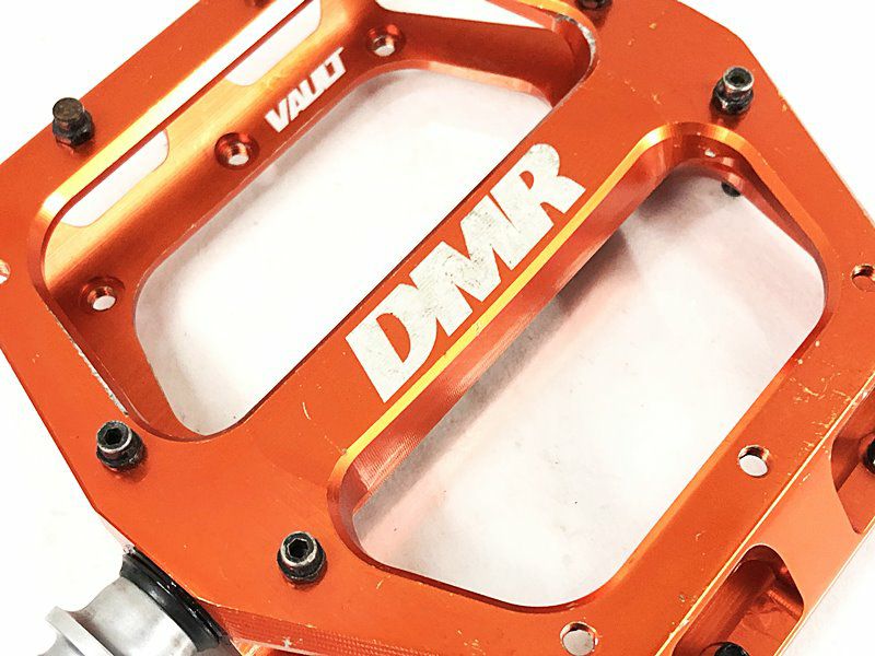 新品 DMR VAULT オレンジ フラットペダル マウンテンバイク MTB 新品