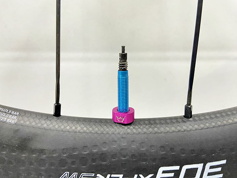 さとぴ 超美品 ジップ ZIPP 303 XPLR SW ホイールセット XDR 12速 DISC フック