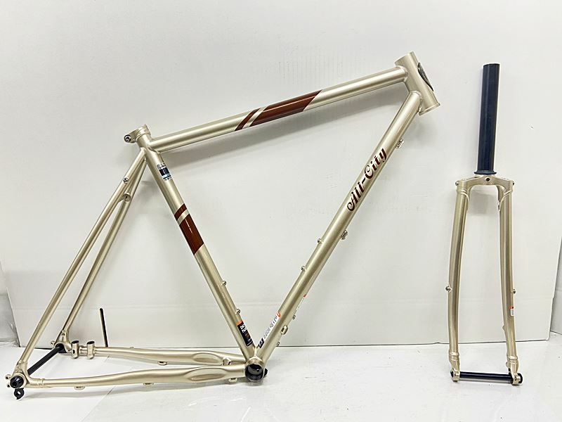 000000056450-01-l.jpg?t=