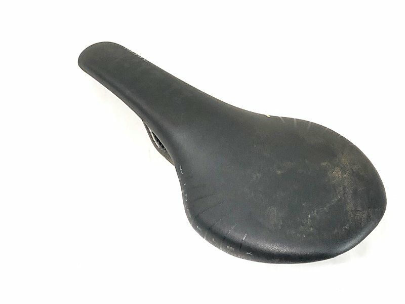 フィジーク FIZIK ツンドラ 00 TUNDRA 00 サドル カーボン