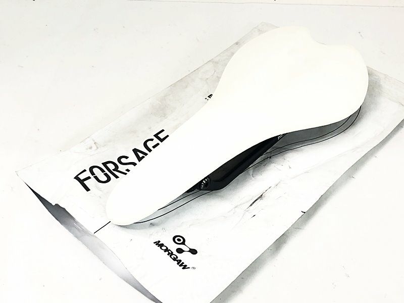 モーガウ MORGAW フォーセージ FORSAGE サドル