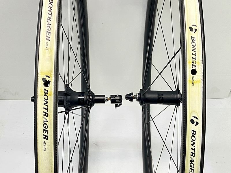 Bontrager Aeolus Pro 3 リムブレーキ仕様　　11速 Bontrager Aeolus Pro 3 TLR Disc Road Wheel - Trek Bikes