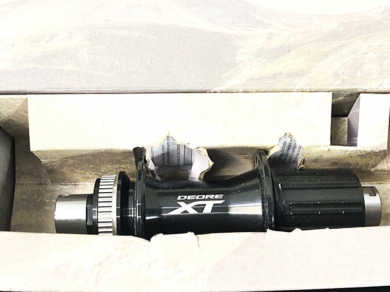 未使用品 シマノ SHIMANO ディオーレXT DEORE XT FH-M8010 11S 12mm