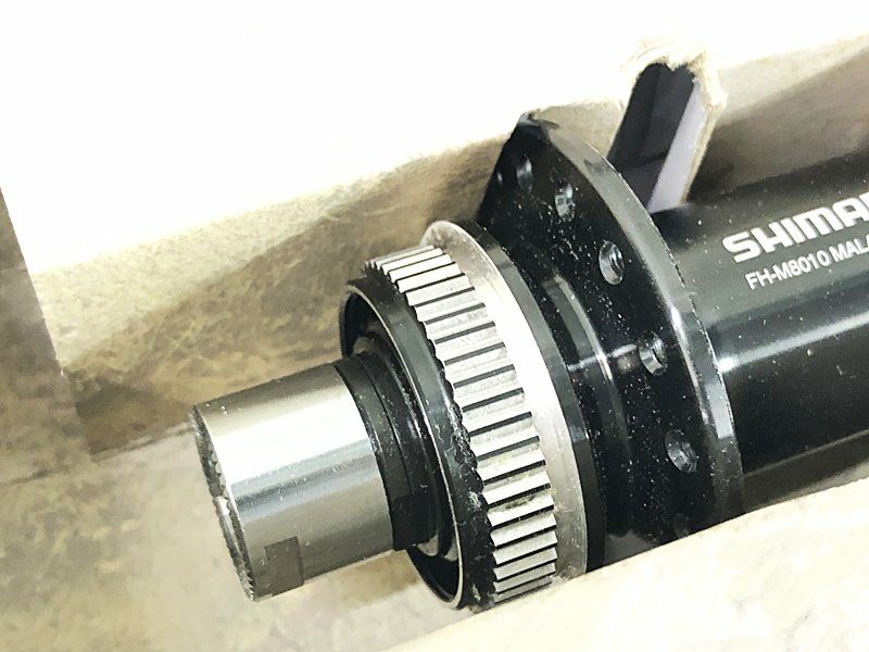 未使用品 シマノ SHIMANO ディオーレXT DEORE XT FH-M8010 11S 12mm