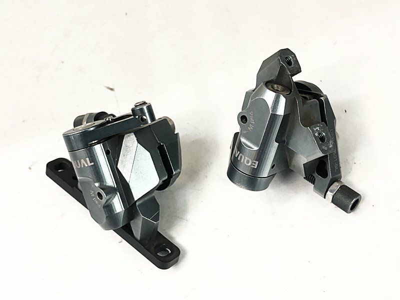 グロータック GROWTAC エカル ディスクブレーキキャリパー 前後セット