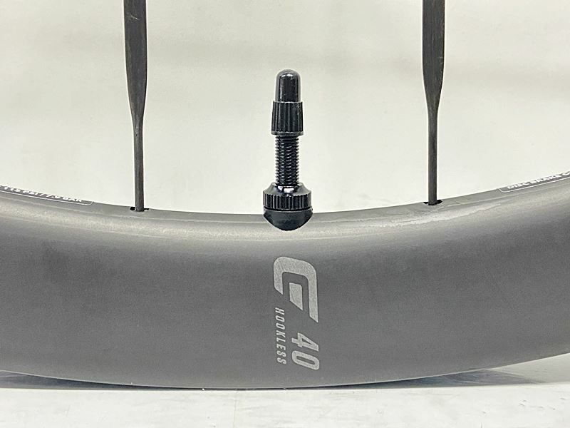 パーツ Cadex Max 40 カーボンスポーク＆ハブ一体型ホイールのCADEX MAX 40、ステム一体型