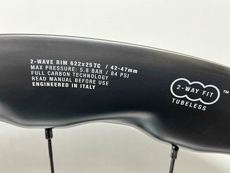 プライスダウン開始】未走行品 フルクラム FULCRUM ソニック SONIQ 42