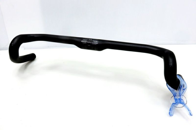 メーカー不明 カーボンエアロハンドル ブラック 幅300mm 径31.8mm