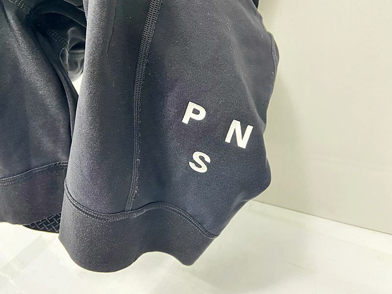 パスノーマルスタジオ pasnomalstudios ビブ ネイビー S A*a様 パスノーマルスタジオ pasnomalstudios ビブ ネイビー パス