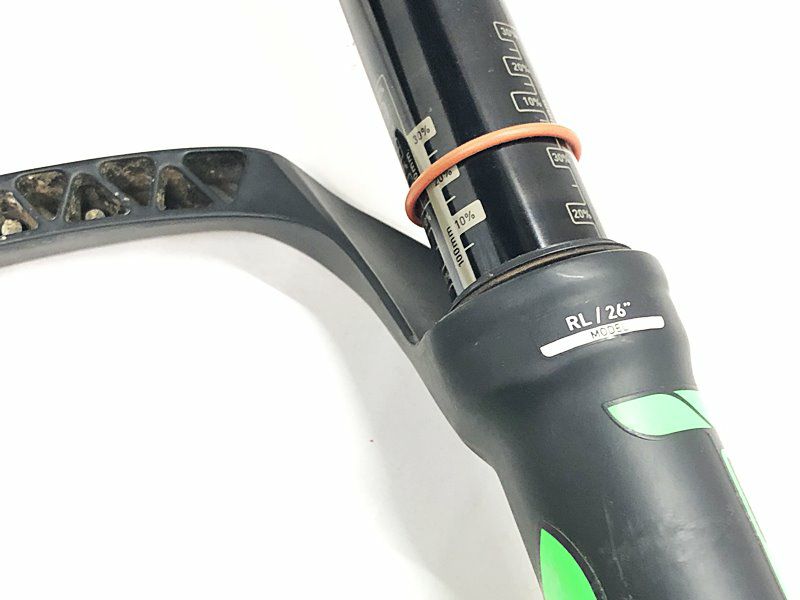 ロックショックス ROCKSHOCKS ブルート RL ファットバイク用 26