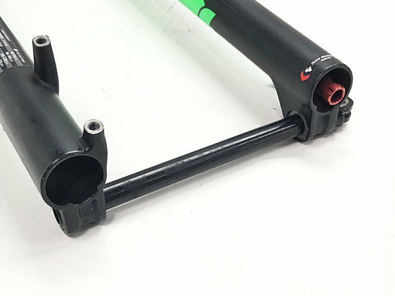 ロックショックス ROCKSHOCKS ブルート RL ファットバイク用 26