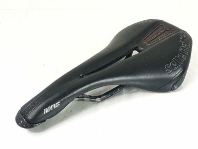 Selle Italia TEKNO-FLOW　フルカーボンサドル 中古品 Selle Italia TEKNO-FLOW フルカーボンサドル 中古品 Selle Italia