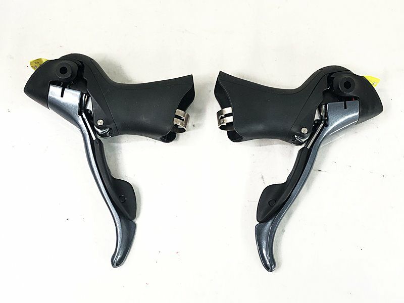 未使用品 シマノ SHIMANO クラリス CLARIS ST-2400-R/ST-2403-L 変速