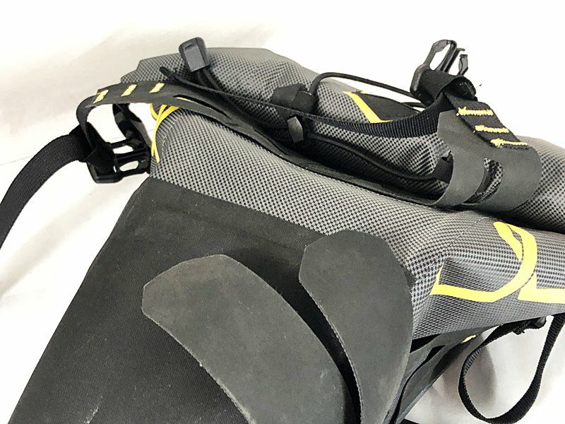 アピデュラ APIDURA エクスペディションサドルバッグ 9L EXPEDITION