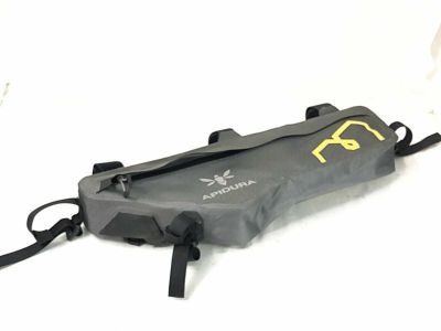 アピデュラ APIDURA エクスペディションフレームバッグ 4.5L