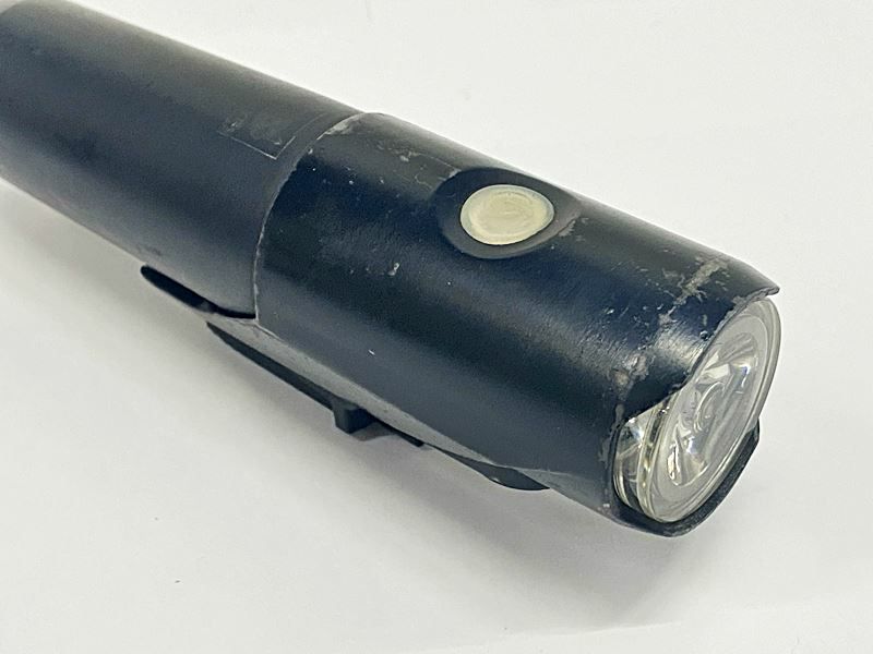 キャットアイ CATEYE ボルト VOLT700 フロントライト 点灯確認済み