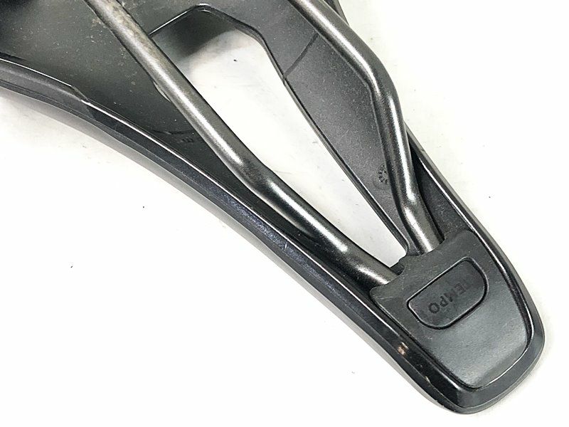 フィジーク FIZIK アルゴ テンポ R3 ARGO TEMPO R3 サドル