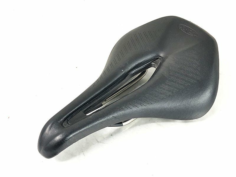 ティーエヌアイ TNI ライトフライ LITE FLY サドル